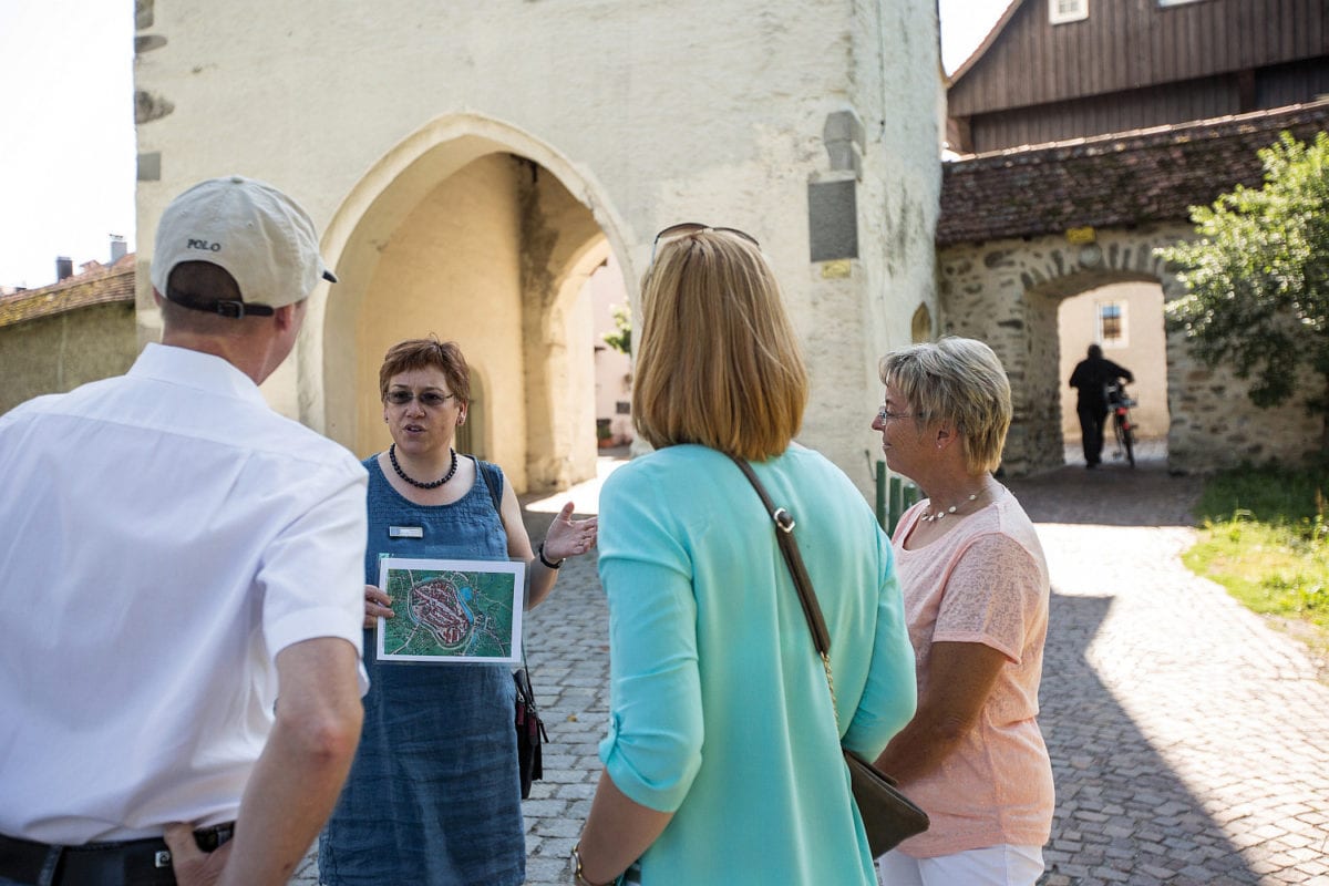 Isny Stadtführung vor dem Espantor