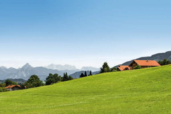 Oy-Mittelberg Dorfidylle Bergpanorama