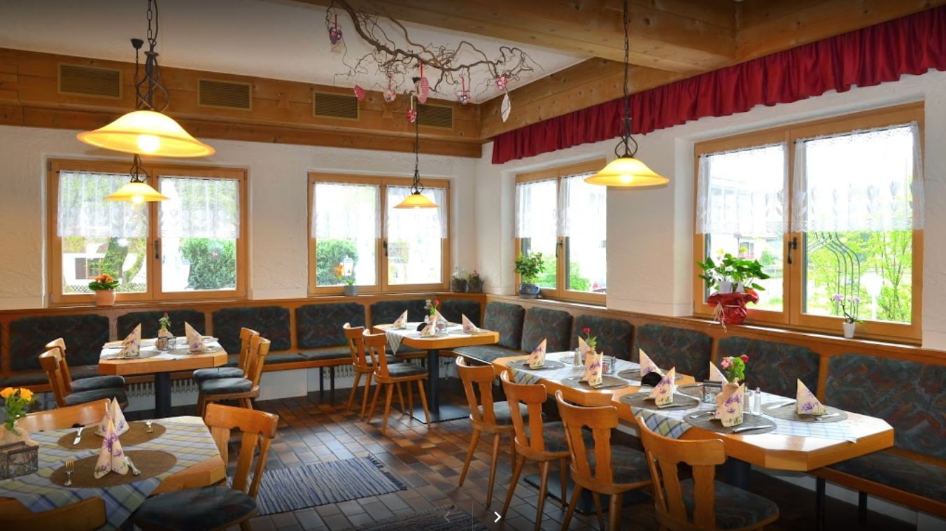 Restaurant Bergfrieden Fischen (Gastraum)